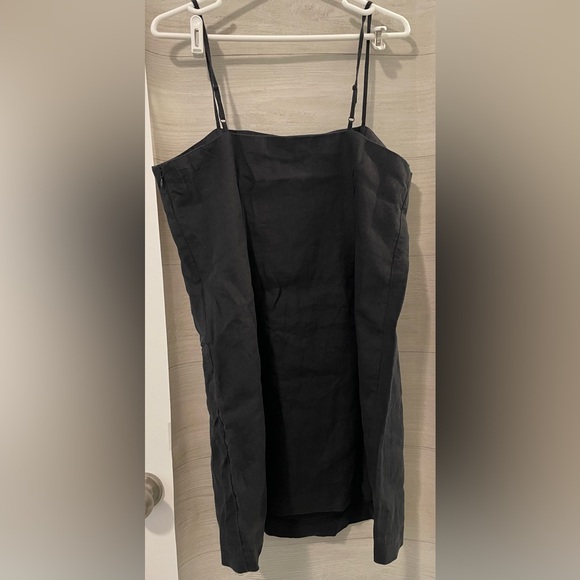 Elegant Black Spaghetti Strap Dress - Picture 5 of 6